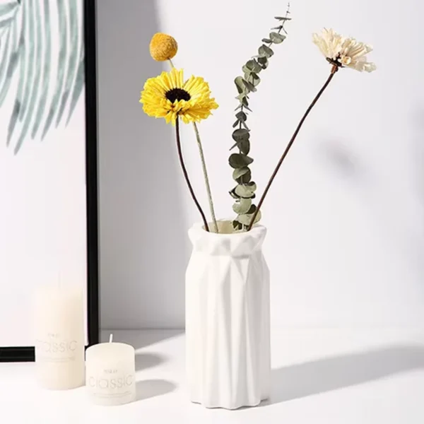 1St. Nordische Plastikvase Weiß Boho Stil Einfach Kleine Frische Blumentopf Aufbewahrungsflasche für Blumen Wohnzimmer Modern Home Dekorationen Ornamente